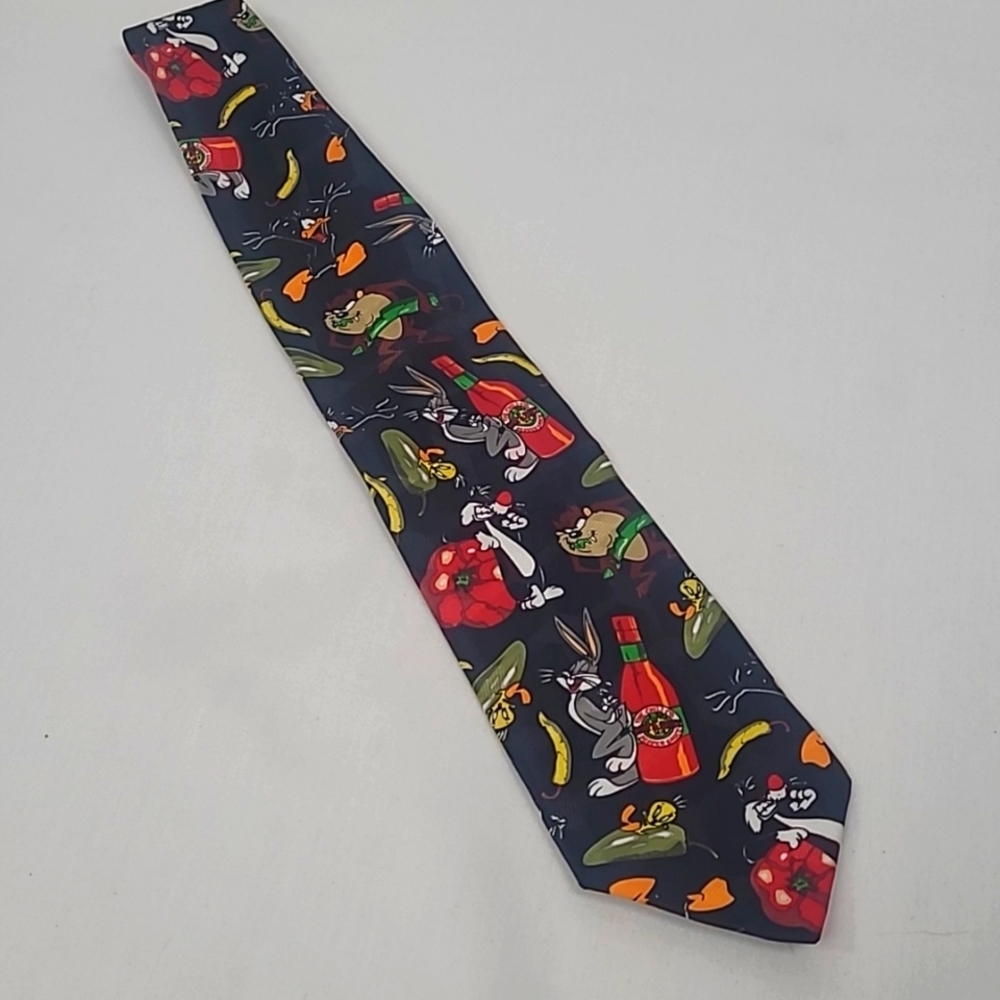 Vintage 90's Looney Tunes Mania Bugs Bunny Hot Sauce peppers tie